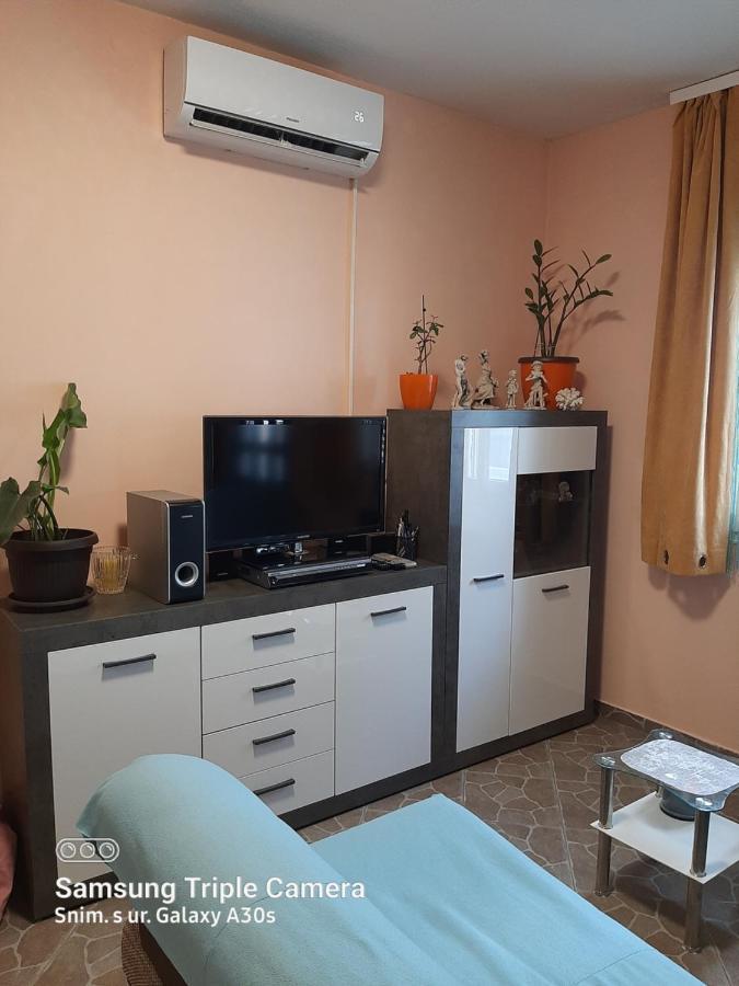 Appartement Kuca Za Odmor Coccoli à Karlobag Extérieur photo